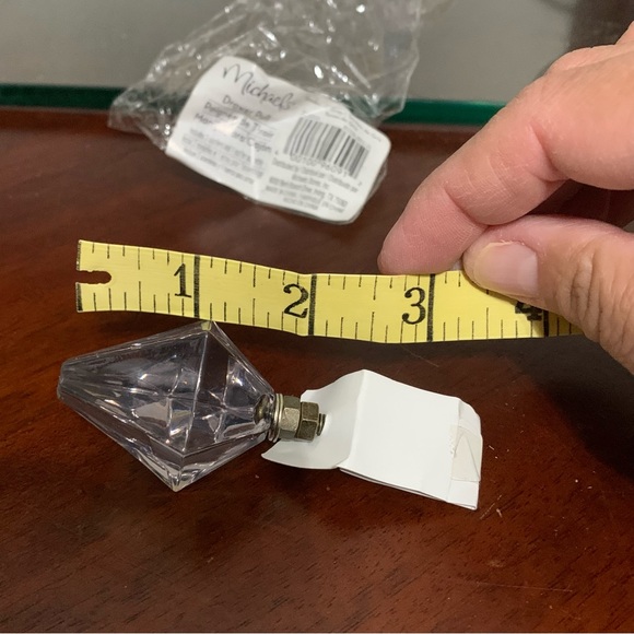 NWT Michael’s Clear Triangular Prism Drawer Pull - Picture 6 of 7